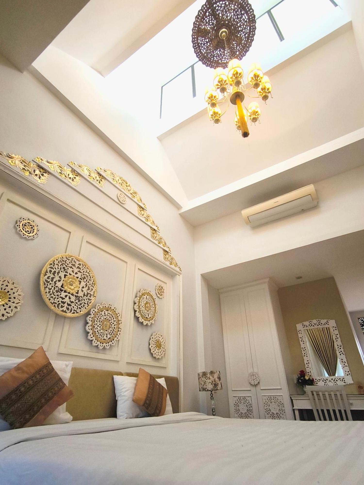 Готель Ratchiangsaen Flora House Чіангмай Екстер'єр фото