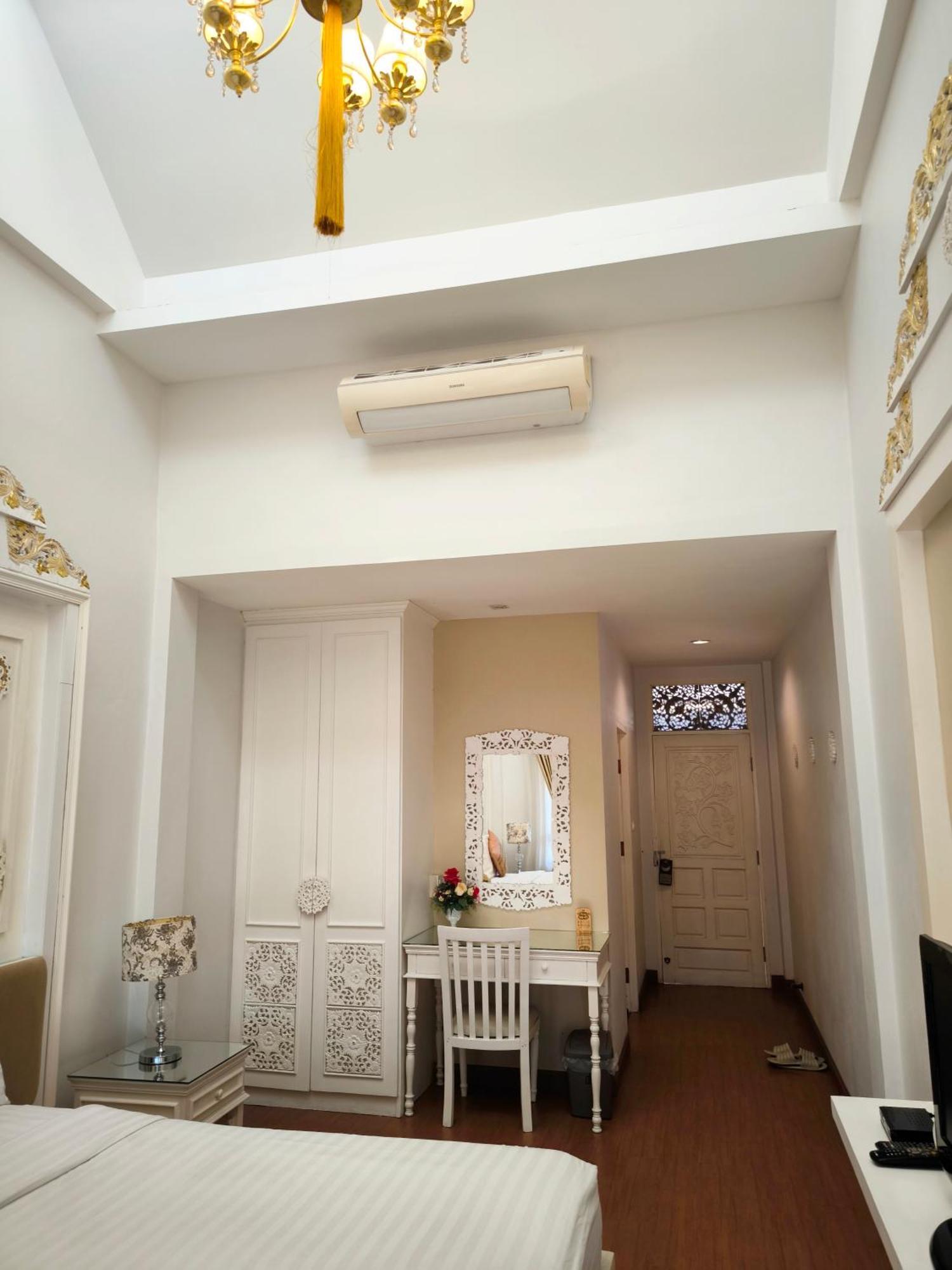 Готель Ratchiangsaen Flora House Чіангмай Екстер'єр фото