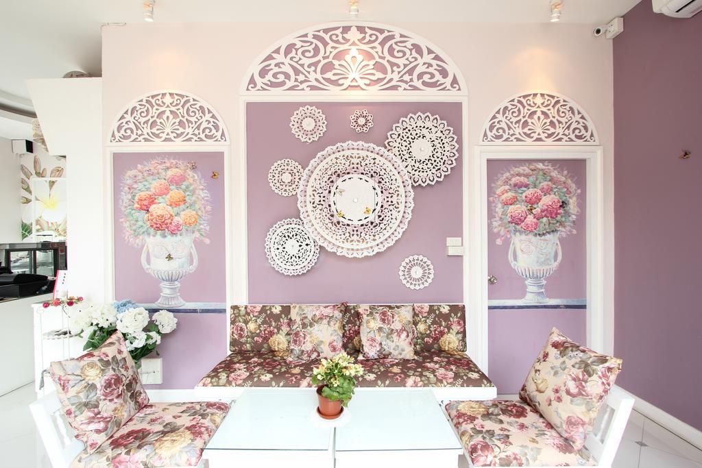 Готель Ratchiangsaen Flora House Чіангмай Екстер'єр фото